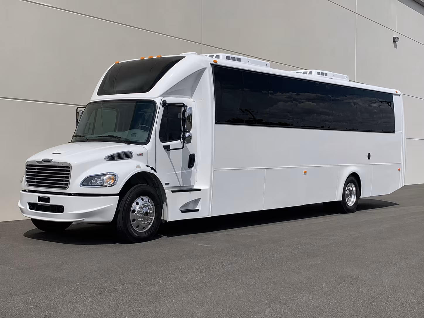 Boise Birthday, Sweet 16, & Quinceañera Transportation party bus interior