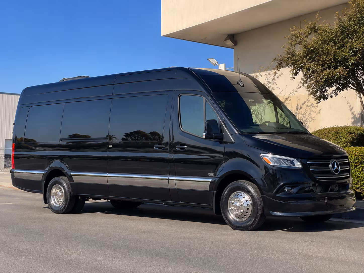 Boise boise airport transportation party bus exterior