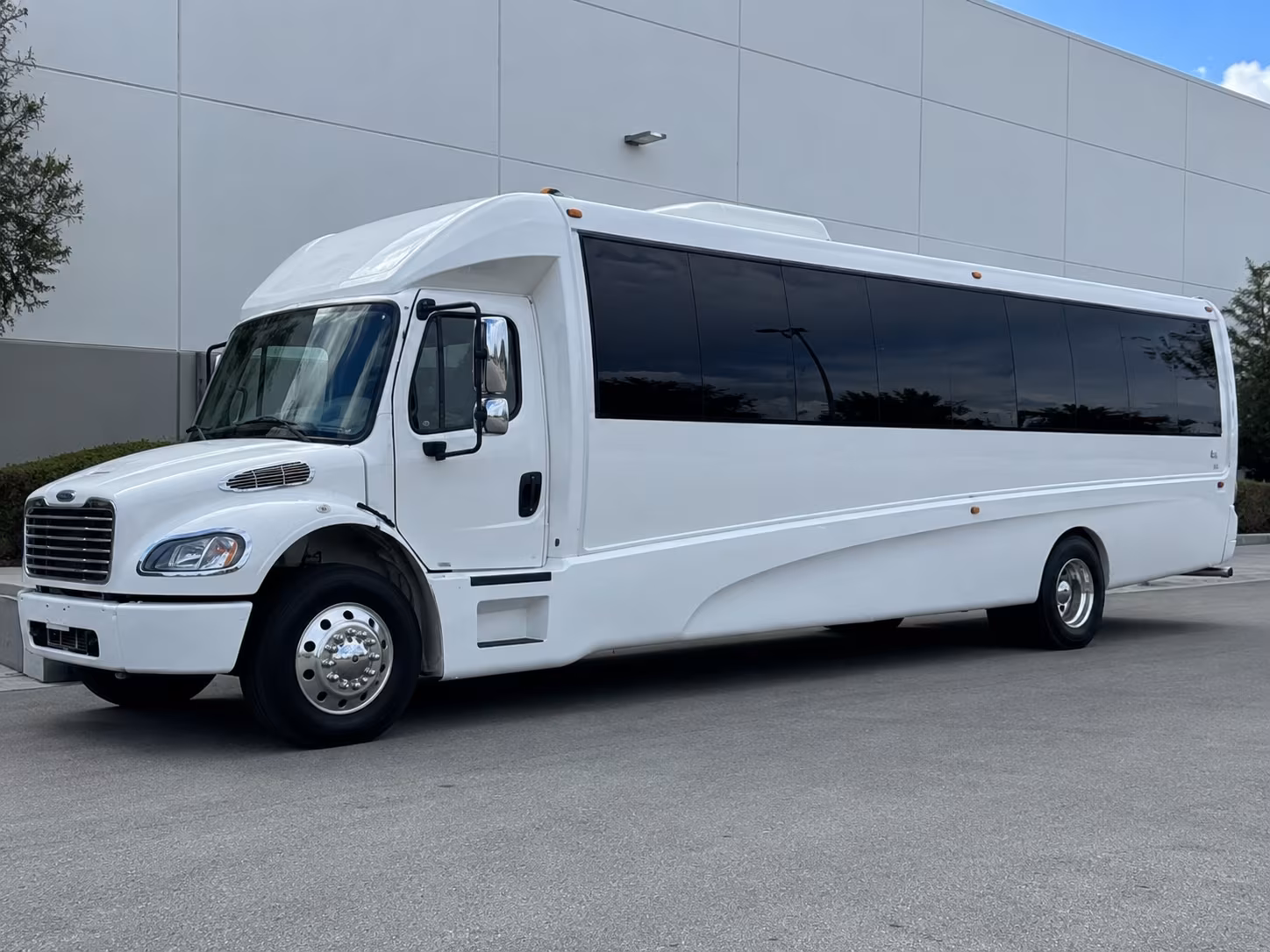 Boise boise bachelor bachelorette party bus rental party bus exterior
