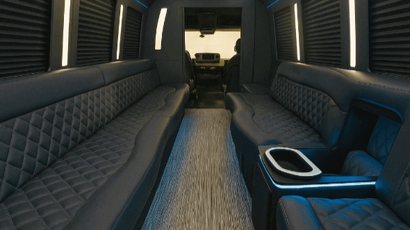 portland 20 passenger party bus